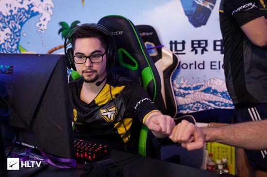 伊拉克电竞展首次亮相引发热潮